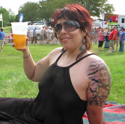 Michelle Andersen Photo 35