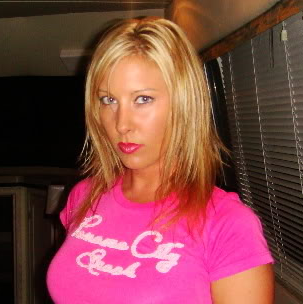 Heather Whitmore Photo 17
