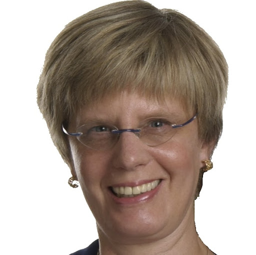 Julia Anderson Photo 10