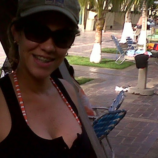 Adriana Rivera Photo 20