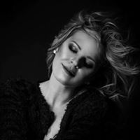 Julia Mroz Photo 2