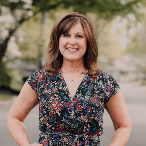 Theresa Newman Photo 9