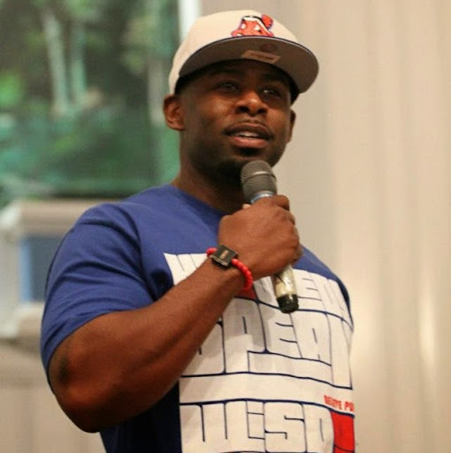 Larry Starks Photo 27
