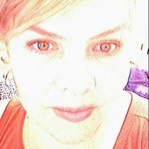 Rebeca Gonzalez Photo 38