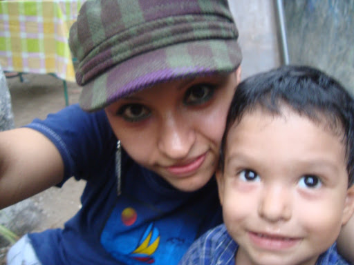 Elizabeth Ayala Photo 3