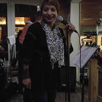Myrna Diaz Photo 7