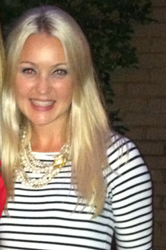 Lisa Walker Photo 34