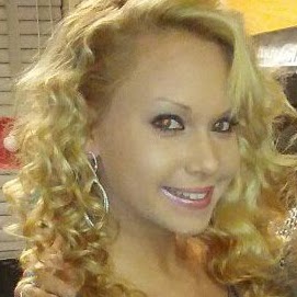 Julie Warden Photo 17