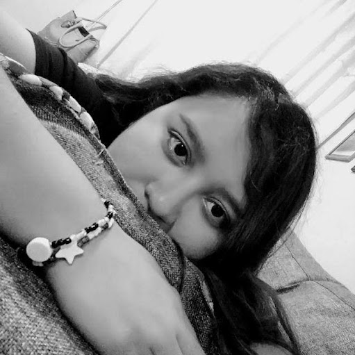 Andrea Cruz Photo 25