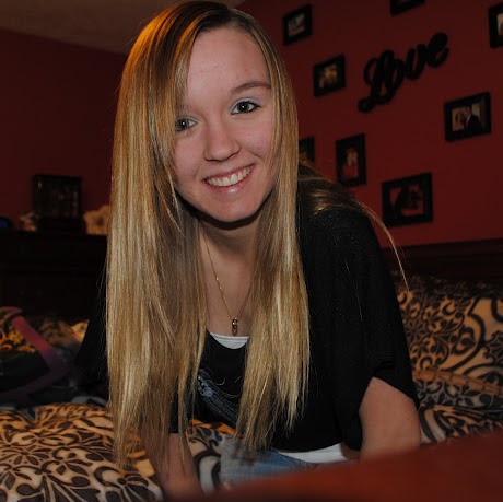 Deanna Roberts Photo 9