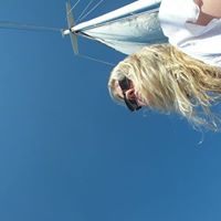 Louise Hart Photo 23