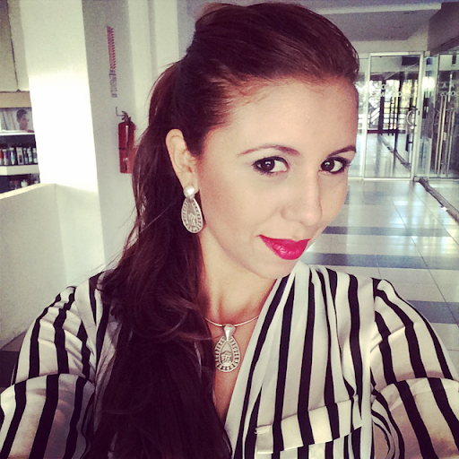 Tanya Medina Photo 14