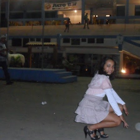 Angela Santos Photo 23