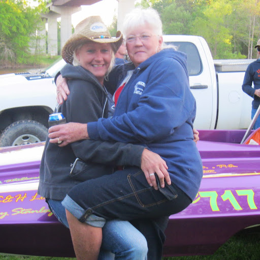 Tanya Hines Photo 30
