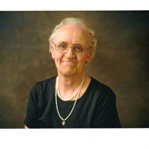 Beverly Marshall Photo 28