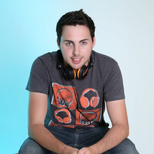 Richard Vickers Photo 43