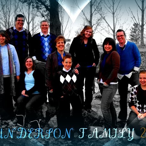 Julie Gunderson Photo 35