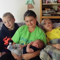 Ann Bundy Photo 16