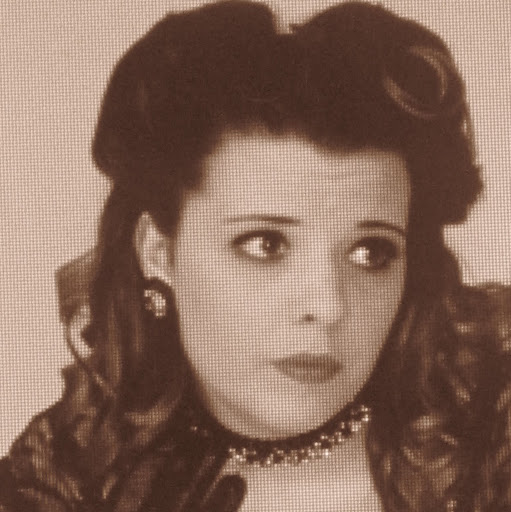 Heather Couch Photo 30