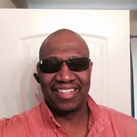 Johnnie Simmons Photo 25