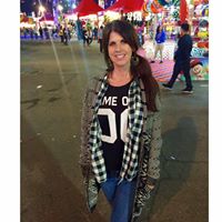 Tammy Swanson Photo 33