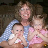Renee Simmons Photo 14