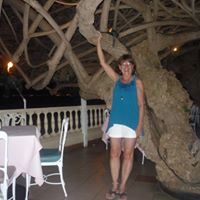 Sandra Maloney Photo 7