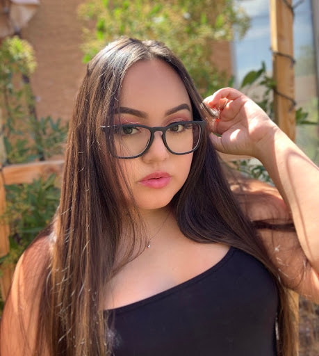Elizabeth Jimenez Photo 30