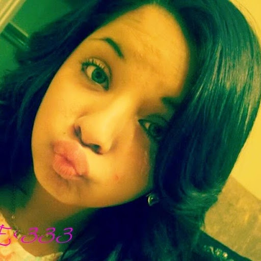 Cassandra Morales Photo 16