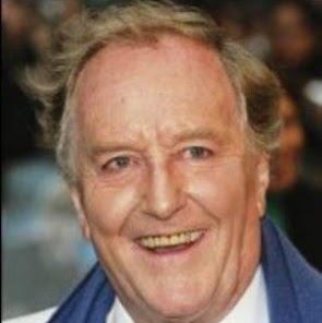 Robert Hardy Photo 10