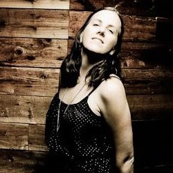 Tara Pennington Photo 9