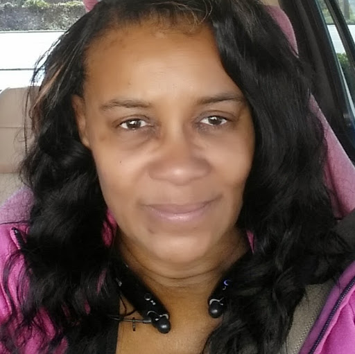 Carolyn Holloway Photo 25