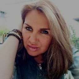 Alejandra Gonzalez Photo 45