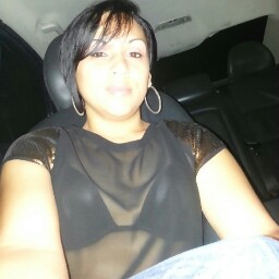 Elizabeth Rivas Photo 46