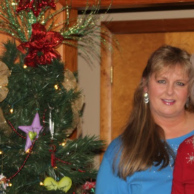 Gina Riley Photo 26