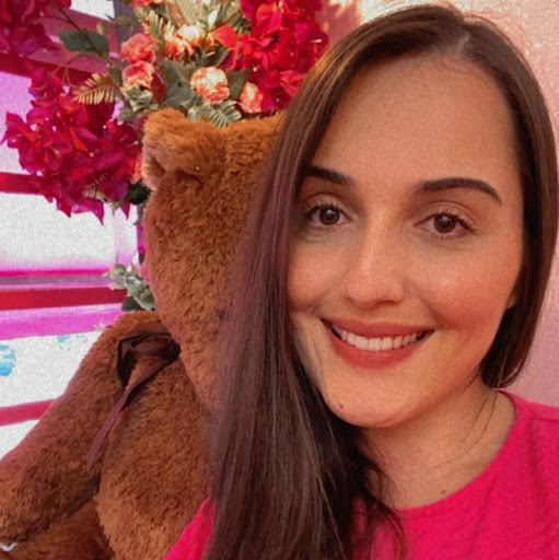Erika Elias Photo 32