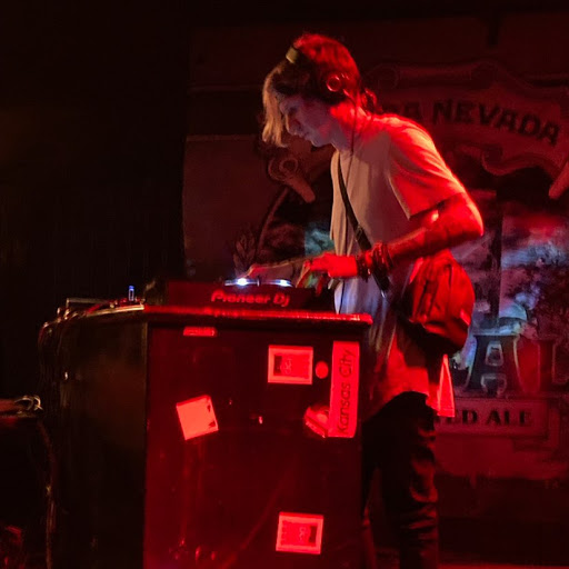 Garrett Hayes Photo 13