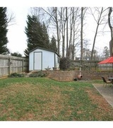 Elizabeth White Photo 9