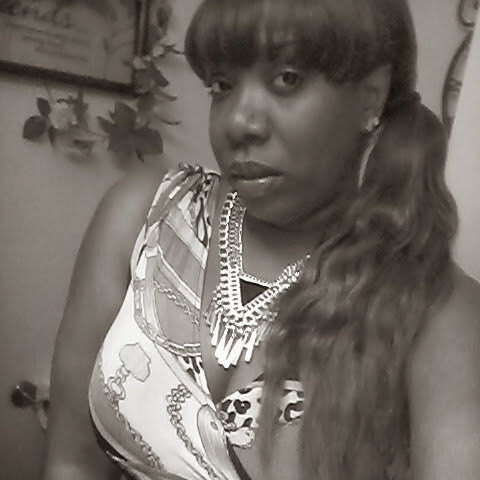 Dee Hall Photo 16