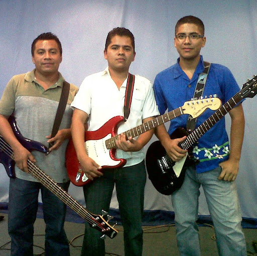 Edwin Delgado Photo 11