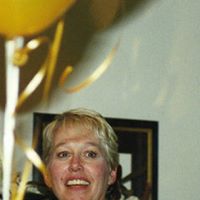 Laura Baker Photo 27