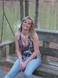 Michele Robertson Photo 17