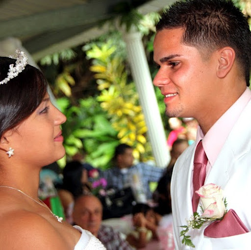 Arlene Vargas Photo 32