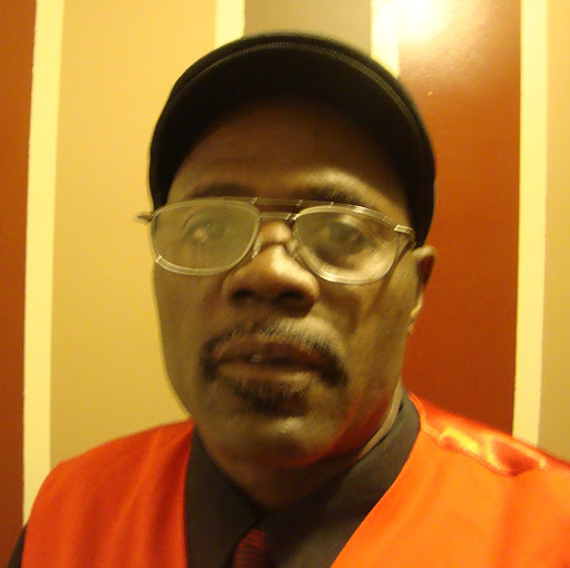 Charles Vinson Photo 30