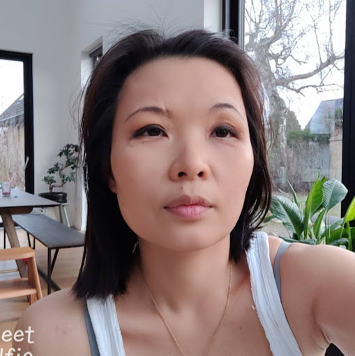 Lili Nguyen Photo 30