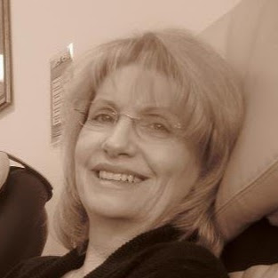 Rebecca Henderson Photo 35