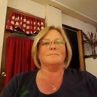 Tracey Lyons Photo 29