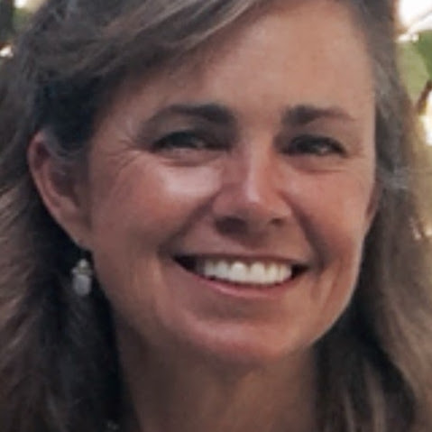 Betsy Henry Photo 30