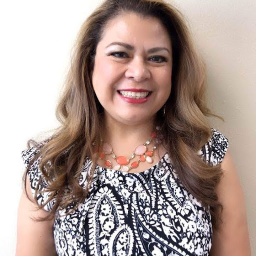 Elizabeth Guerrero Photo 32