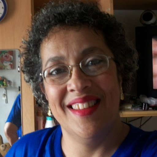 Beth Almeida Photo 17